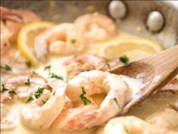 Instructions for creamy garlic shrimp pasta