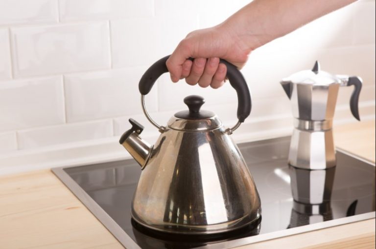 How to Use a Tea Kettle The Top Tips for Making Perfect Tea.
